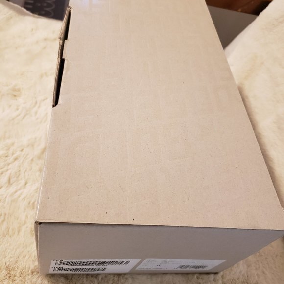 NIB - Golden Goose Yeah mens sneaker silver laminated size 44 - Picture 7 of 7